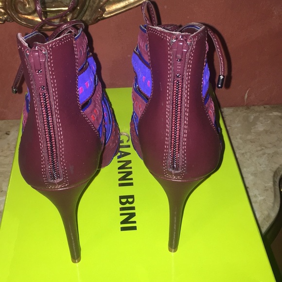 Gianni Bini Maritza 3 1/2 Heels - Picture 3 of 5